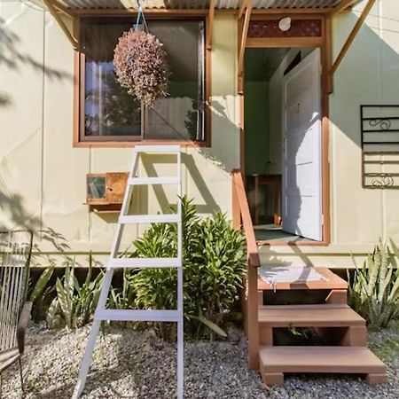 מלון Container House קאוויטה מראה חיצוני תמונה